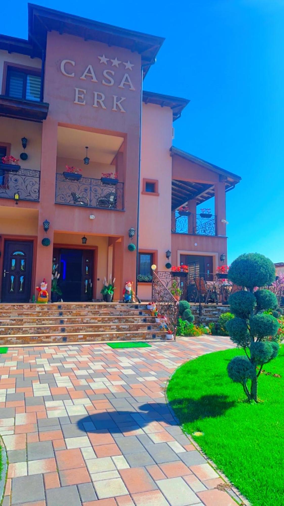 Bed and Breakfast Casa Erk Кэлимэнешти Экстерьер фото