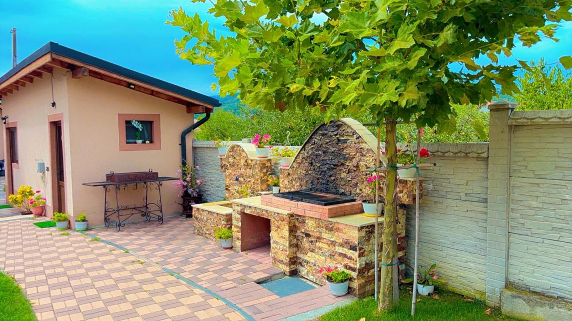 Bed and Breakfast Casa Erk Кэлимэнешти Экстерьер фото